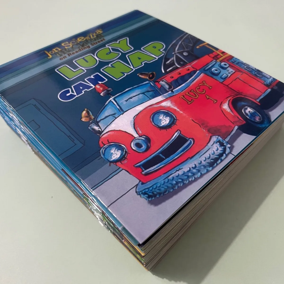 Trucktown Car Town 36 English Picture Books Point Reading Edition Children's English Stories Enlightenment Early Education Pictu
Trucktown Car Town 36 English Picture Books Point Reading Edition Children's English Stories Enlightenment Early Education Pictu