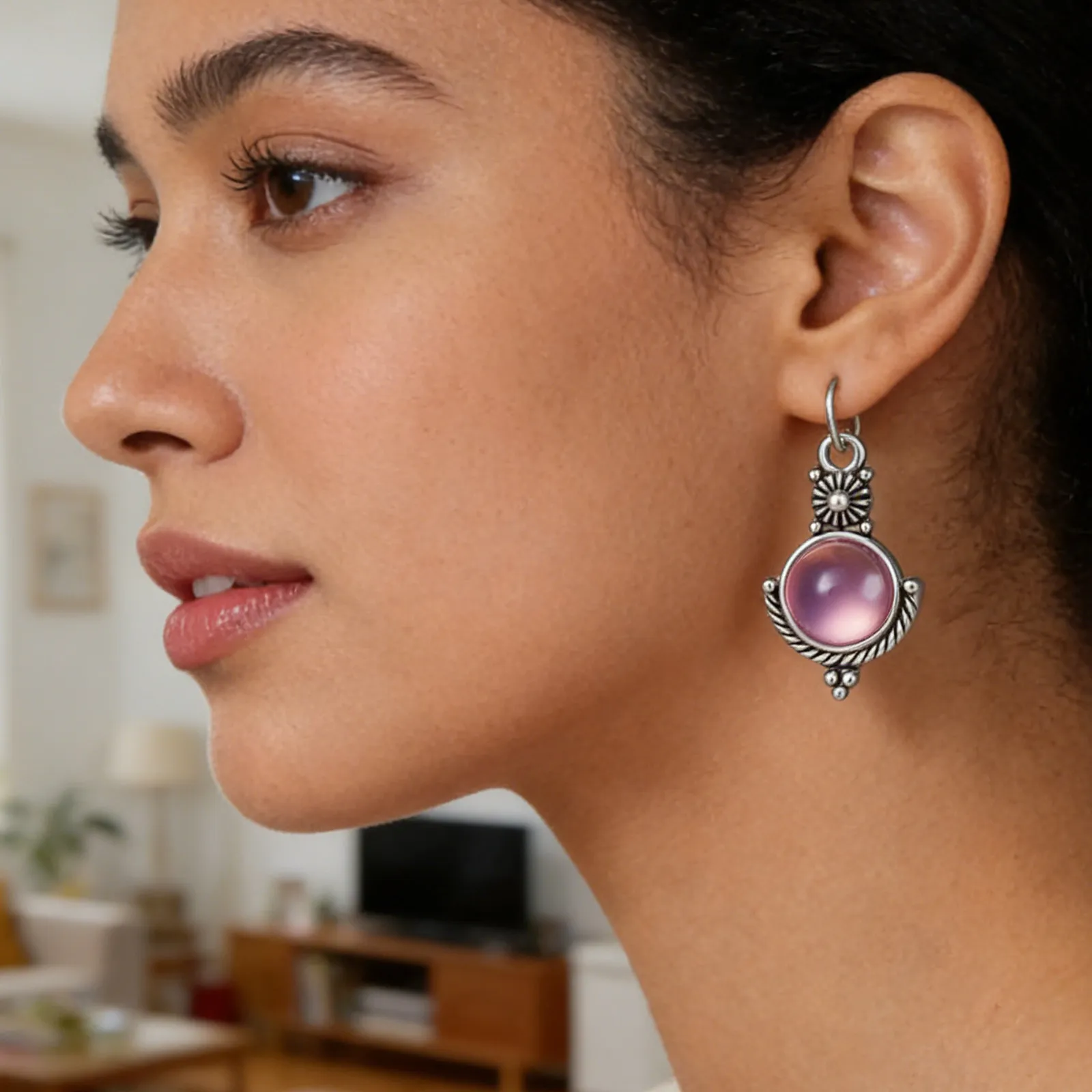 1Pair Moonstone Earrings Retro Creative Design Ear Drop Suitable for Women Fashion Vintage Ear Accessories Stylish
1Pair Moonstone Earrings Retro Creative Design Ear Drop Suitable for Women Fashion Vintage Ear Accessories Stylish