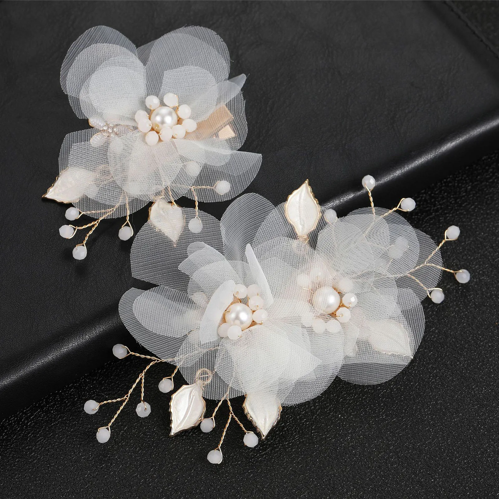 2pcs Beige Yarn Flower Leaf Alloy Hair Clip DIY Elegant Hair Styling Tools For Wedding Party
2pcs Beige Yarn Flower Leaf Alloy Hair Clip DIY Elegant Hair Styling Tools For Wedding Party
