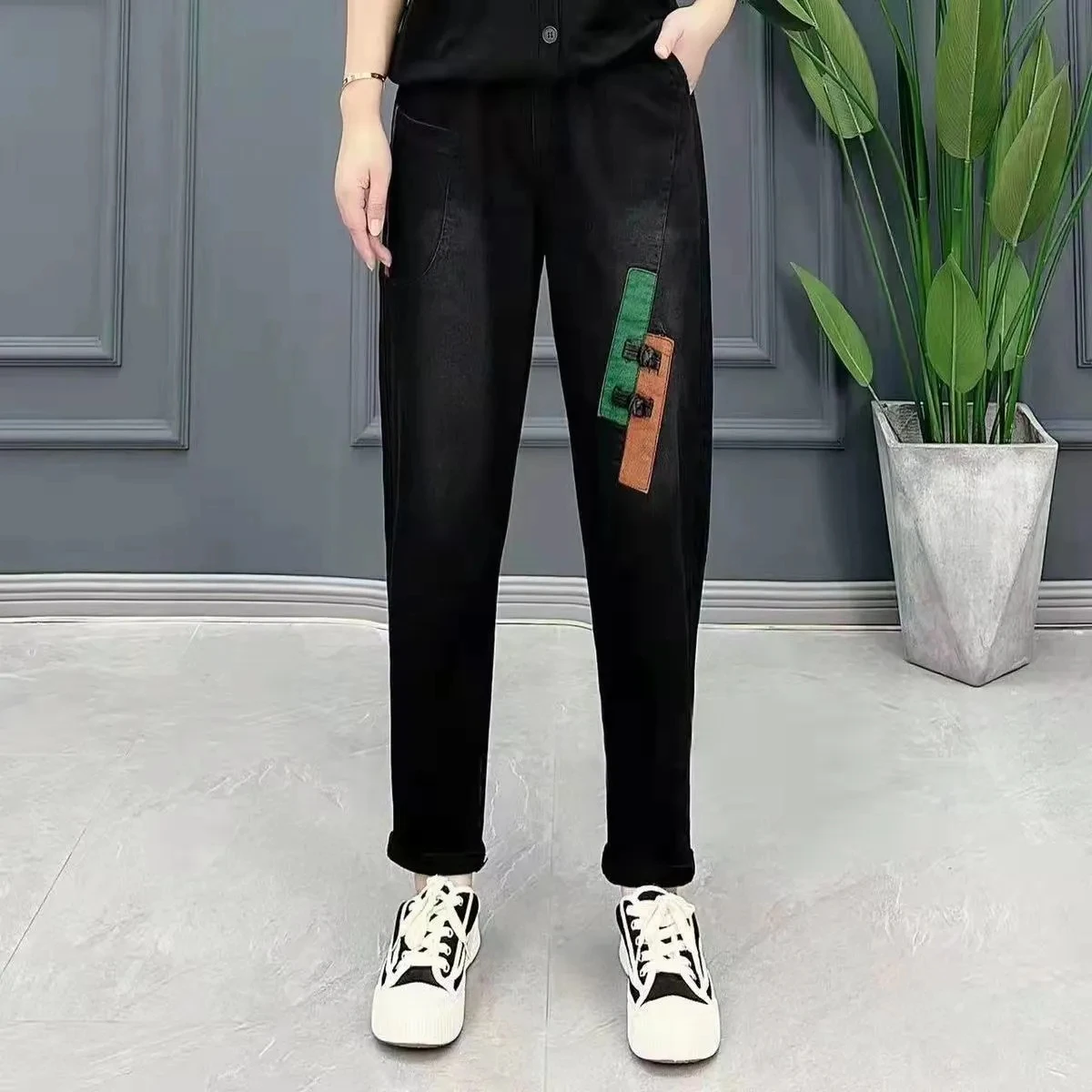 High Waist Vintage Jeans Women 2023 Spring Autumn New Elastic Waist Patch Denim Harlan Pants Female Casual Ankle length Pants
High Waist Vintage Jeans Women 2023 Spring Autumn New Elastic Waist Patch Denim Harlan Pants Female Casual Ankle length Pants