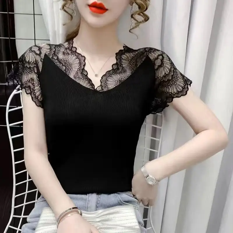 Fashion V-Neck Solid Color Spliced Lace T-Shirts Women's Clothing Spring Summer New Slim Office Lady Tops Chic Tee Shirt
Fashion V-Neck Solid Color Spliced Lace T-Shirts Women's Clothing Spring Summer New Slim Office Lady Tops Chic Tee Shirt