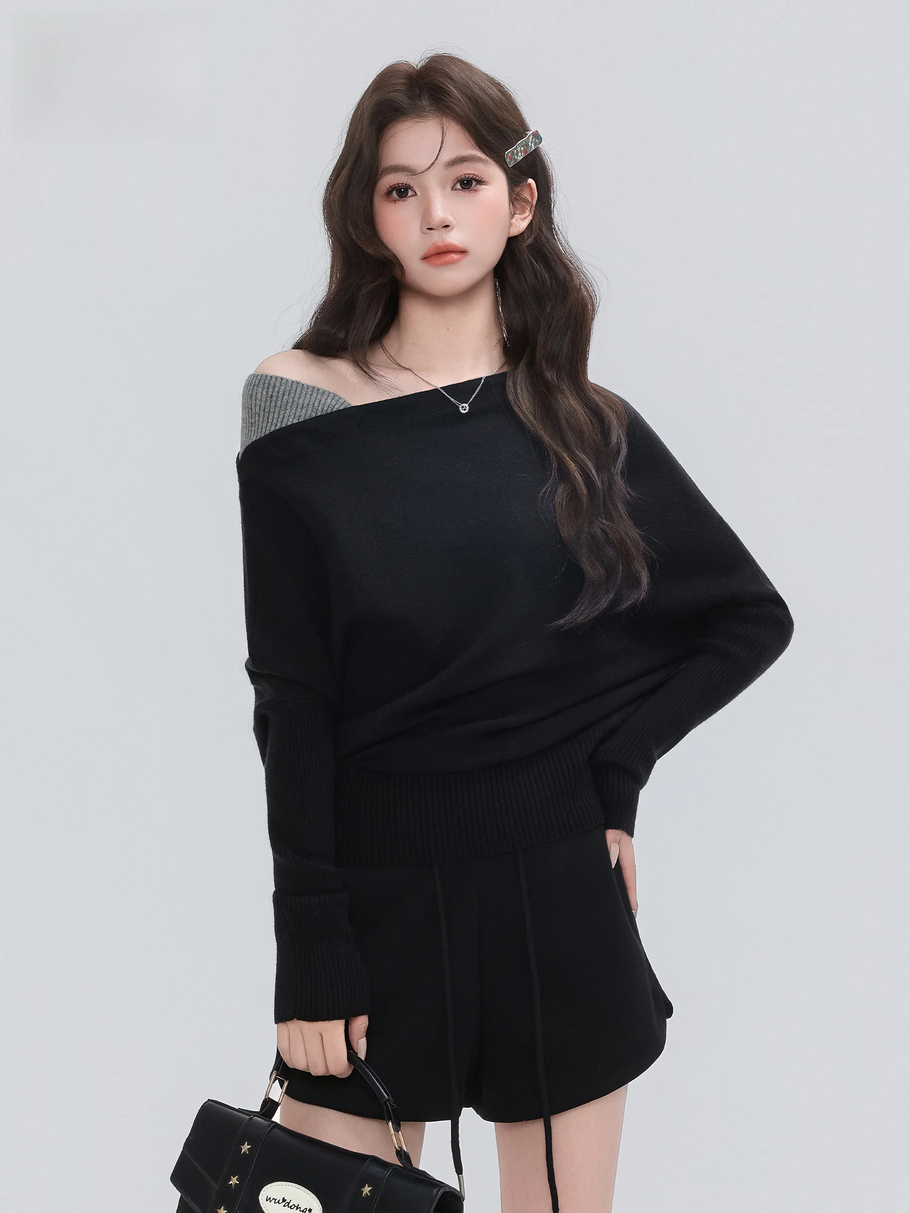 Korean Style Loose Fit Shoulder Bared Long Sleeve Black Knitted Top for Women Casual Autumn Fashion Thinming Lazy Girl Wear
Korean Style Loose Fit Shoulder Bared Long Sleeve Black Knitted Top for Women Casual Autumn Fashion Thinming Lazy Girl Wear