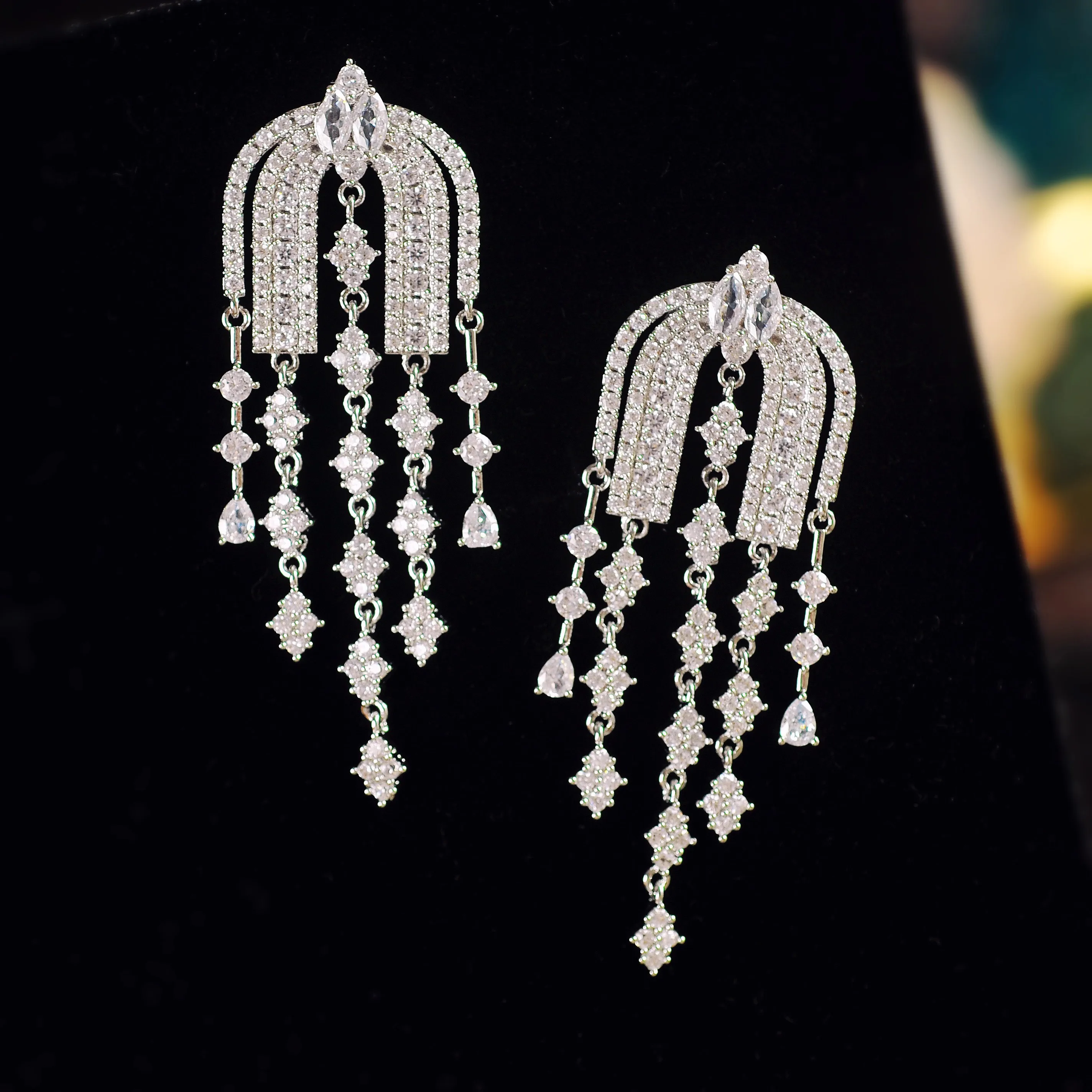 long dangling earrings for women luxury jewelry zirconia dinner party wedding chain tassel earrings silver gold color
long dangling earrings for women luxury jewelry zirconia dinner party wedding chain tassel earrings silver gold color