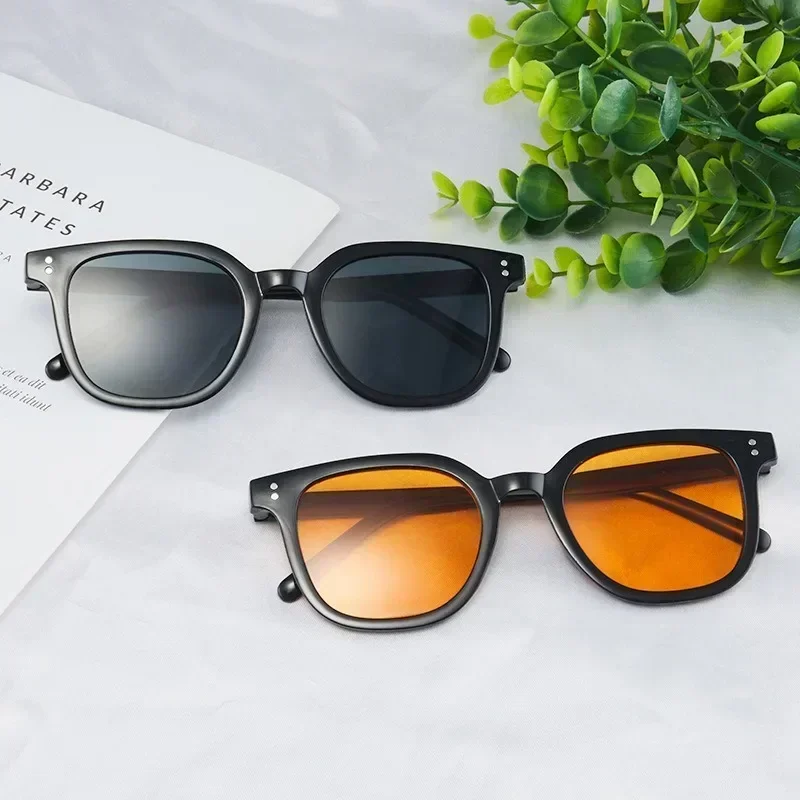 2025 INS Style Retro Square Sunglasses - Fashion Unisex Trendy Minimalist Glasses for Men & Women 선글라스
2025 INS Style Retro Square Sunglasses - Fashion Unisex Trendy Minimalist Glasses for Men & Women 선글라스