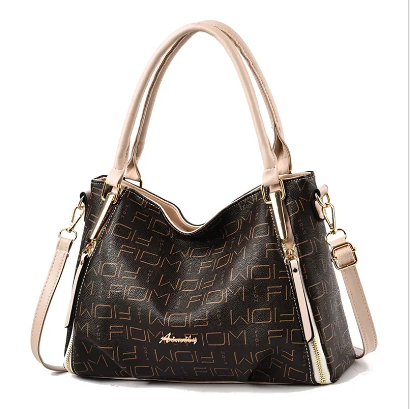 New Soft Leather Large Tote Bag Fashion Printing Female Bag European Famous Brand Large-Capacity Messenger Bag Female Handbag
New Soft Leather Large Tote Bag Fashion Printing Female Bag European Famous Brand Large-Capacity Messenger Bag Female Handbag