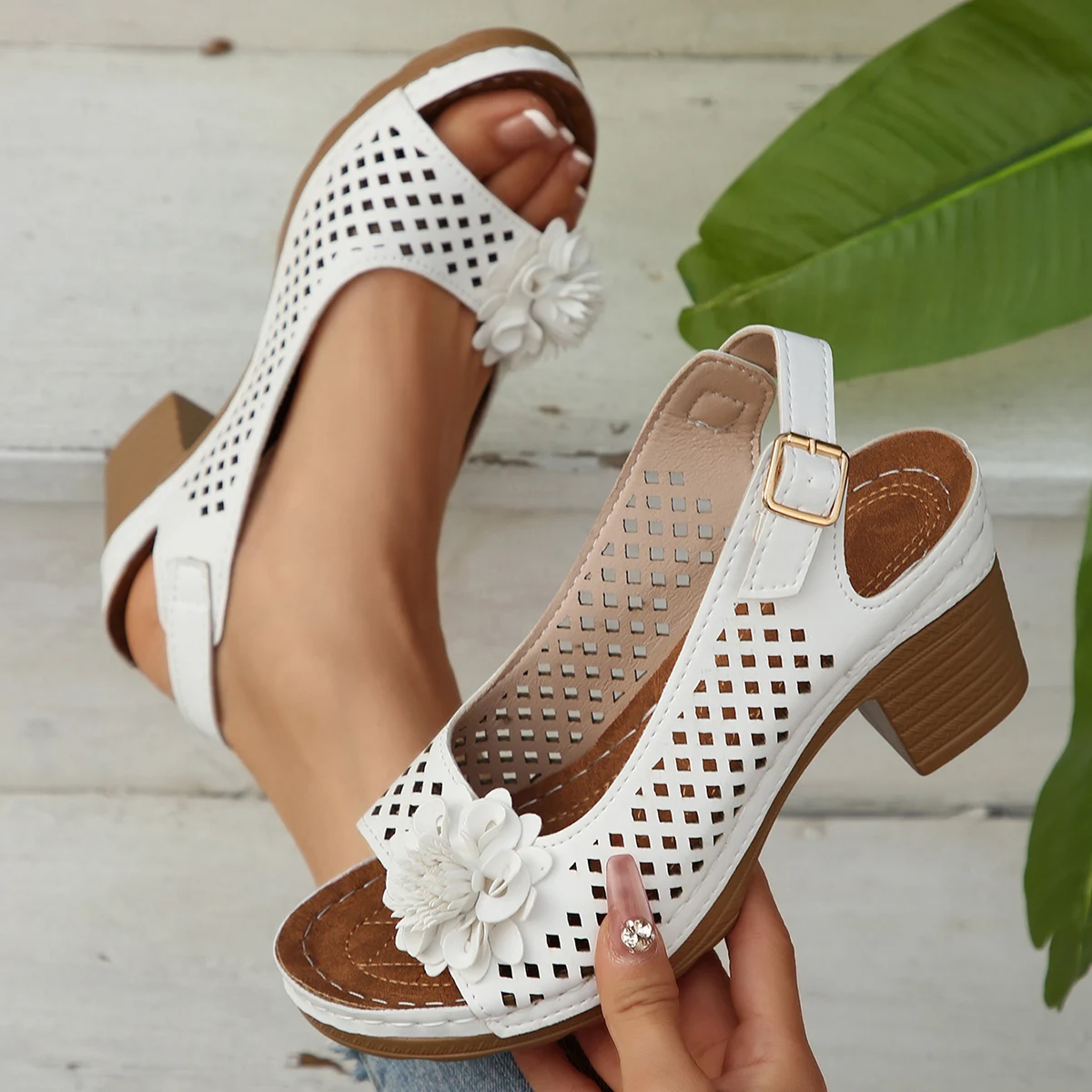New Women's Sandals Summer Classic Retro Slip-on Comfortable High Heel Breathable Non-slip Light Sandals for Women Zapatos Mujer
New Women's Sandals Summer Classic Retro Slip-on Comfortable High Heel Breathable Non-slip Light Sandals for Women Zapatos Mujer