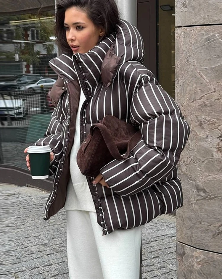 Casual Striped Thicken Coats Women Fashion Full Sleeve Loose Stand Collar Zippers Jackets Female
Casual Striped Thicken Coats Women Fashion Full Sleeve Loose Stand Collar Zippers Jackets Female