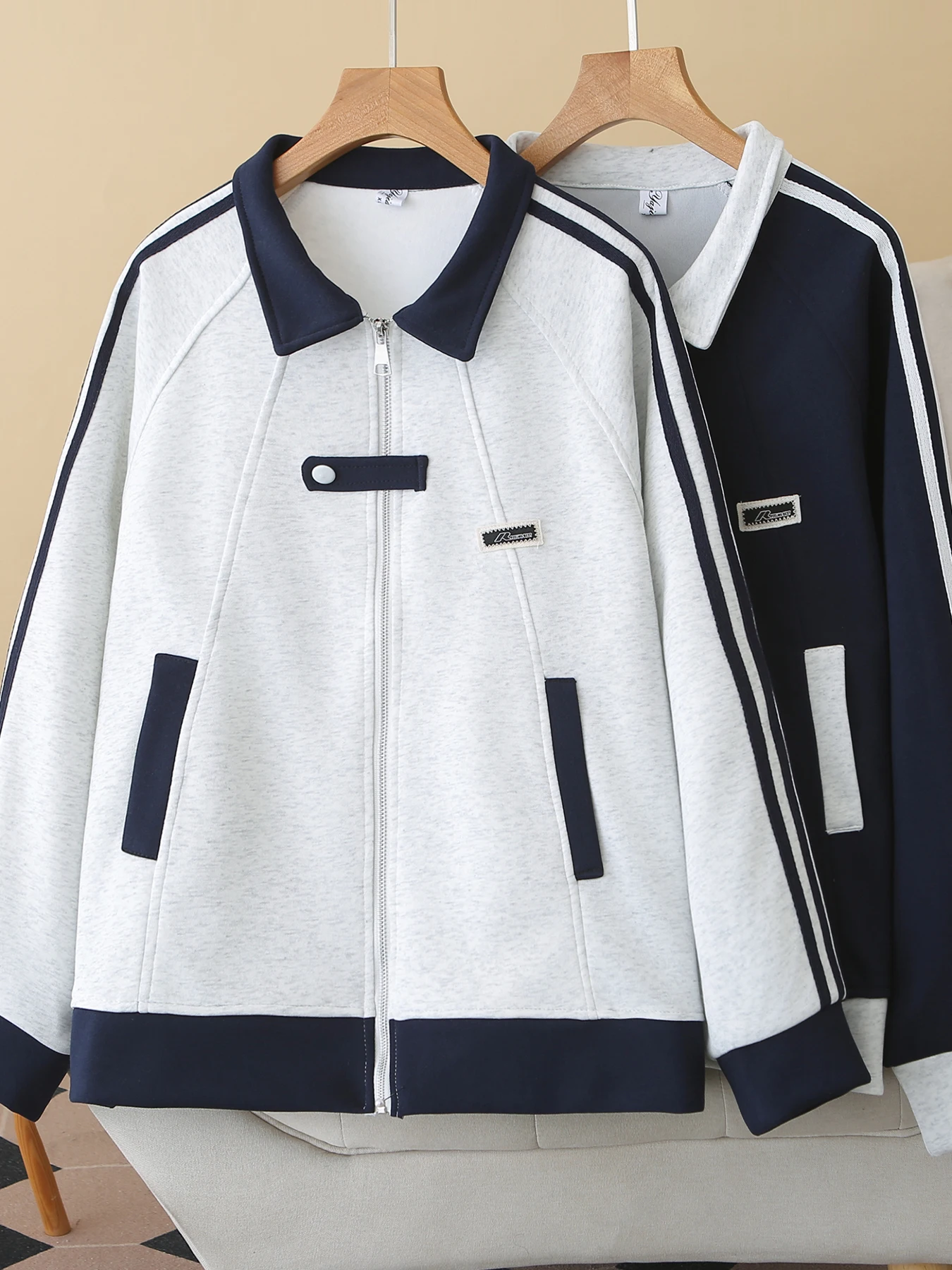 Loose Fit Korean Style Spring Baseball Jacket Women's Casual Top plus Size Loose Stand Collar Color Block Labeling Coat
Loose Fit Korean Style Spring Baseball Jacket Women's Casual Top plus Size Loose Stand Collar Color Block Labeling Coat
