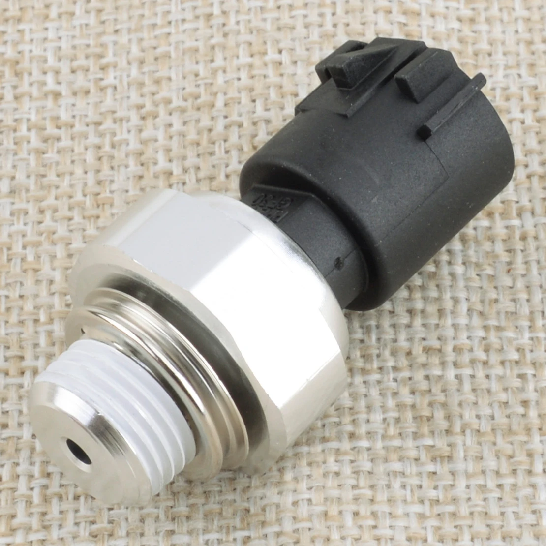 Engine Oil Pressure Sensor with Filter 12673134 12621234 Fit for Buick Cadillac Chevrolet GMC Hummer Pontiac 55488247 1S10842
Engine Oil Pressure Sensor with Filter 12673134 12621234 Fit for Buick Cadillac Chevrolet GMC Hummer Pontiac 55488247 1S10842