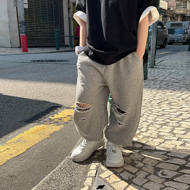 Children's Clothing Boys' Pants 2023 Spring Boys' Casual Pants Children's Style Broken Holes Pants Long Sweatpants Fashion
Children's Clothing Boys' Pants 2023 Spring Boys' Casual Pants Children's Style Broken Holes Pants Long Sweatpants Fashion