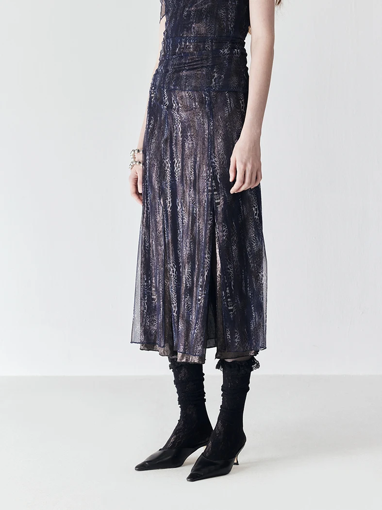 Синяя юбка с леопардовым принтом, двухслойная, воздушная, с разрезом, с завышенной талией, А-силуэт, приталенная, для офиса, винтажная, женская
Синяя юбка с леопардовым принтом, двухслойная, воздушная, с разрезом, с завышенной талией, А-силуэт, приталенная, для офиса, винтажная, женская