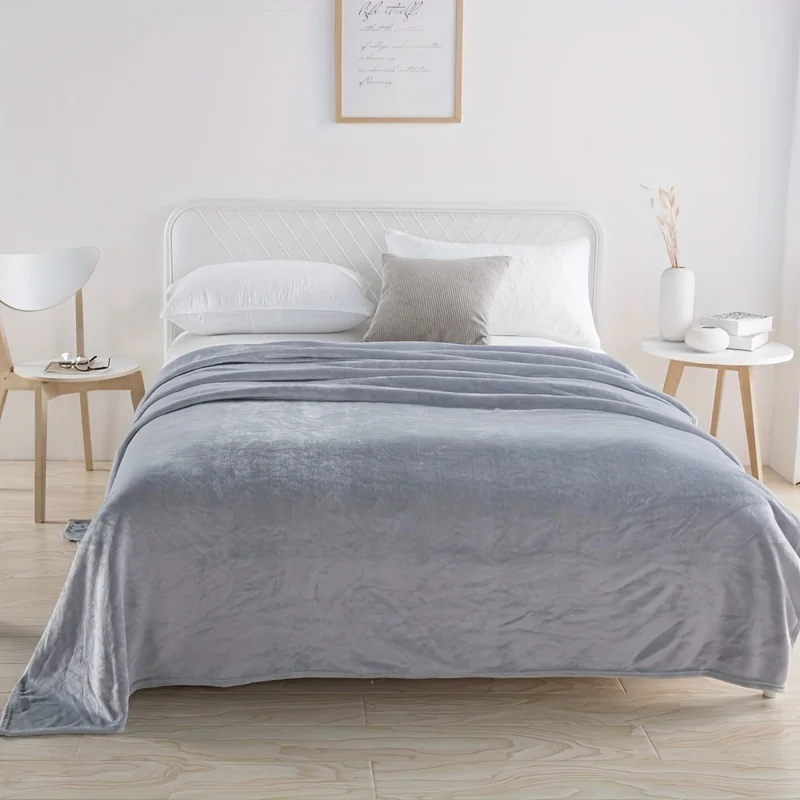 Solid Color Fleece Blanket 100% Polyester All-Season Knitted Flannel Bed Throw Machine Washable for New Year Valentine'S Day
Solid Color Fleece Blanket 100% Polyester All-Season Knitted Flannel Bed Throw Machine Washable for New Year Valentine'S Day