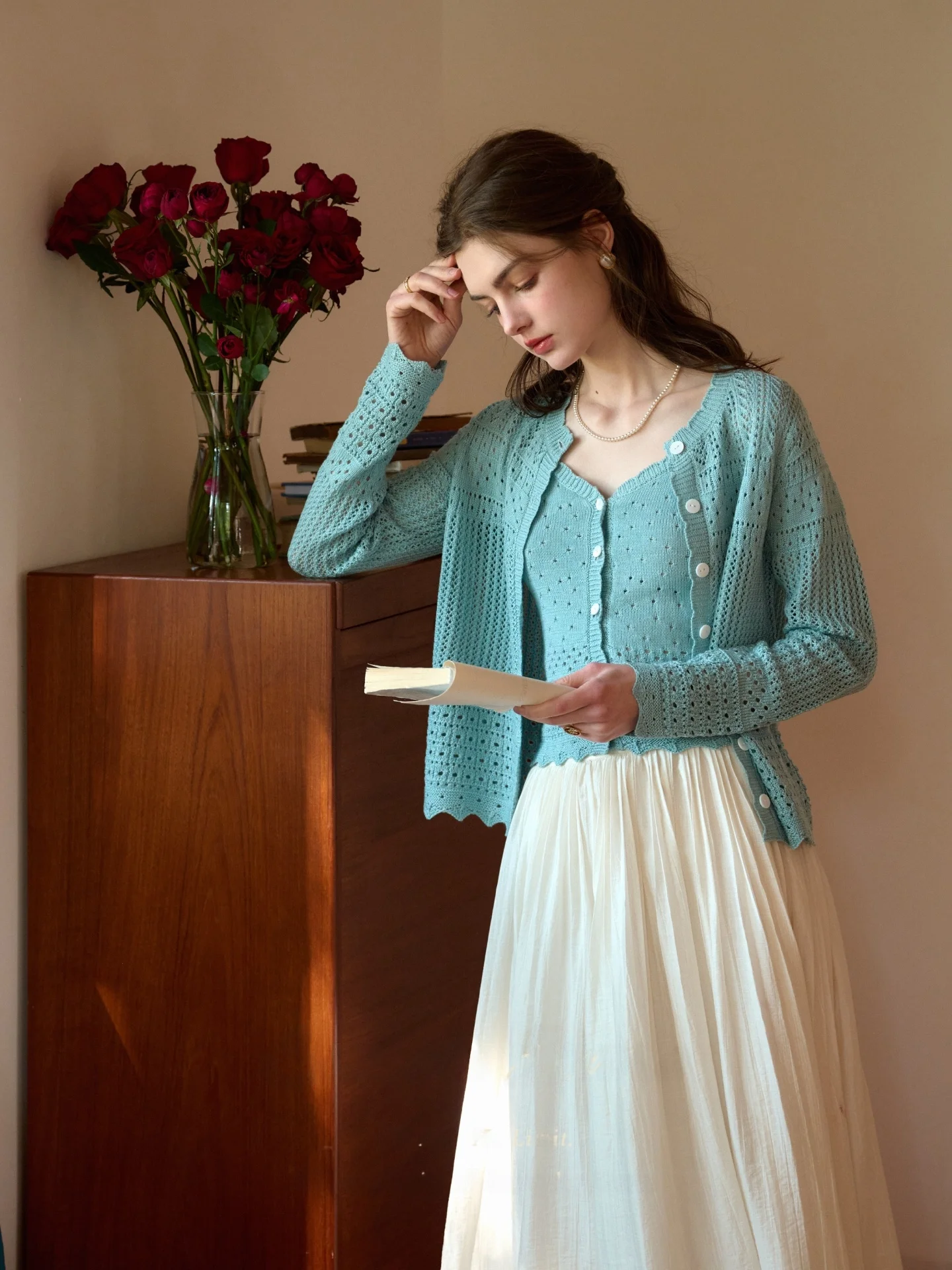 SimpleRetro Women's Knitted Silk Wool Hollow out Cardigan Two-Piece Set V-Ne Long Sve French Sle Slim Fit Polyester Fiber
SimpleRetro Women's Knitted Silk Wool Hollow out Cardigan Two-Piece Set V-Ne Long Sve French Sle Slim Fit Polyester Fiber