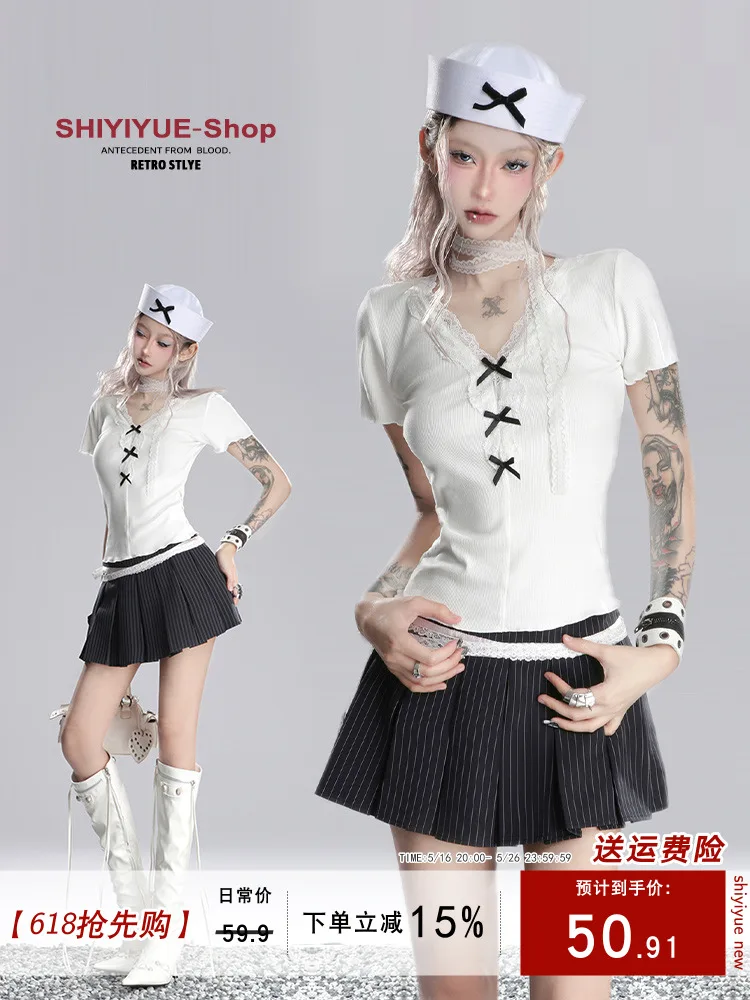 Women White Gothic Lace Bow T-shirt Harajuku Y2k Tee Top Vintage Aesthetic Oversize Asymmetrical T-shirts 2000s Emo Clothes 2025
Women White Gothic Lace Bow T-shirt Harajuku Y2k Tee Top Vintage Aesthetic Oversize Asymmetrical T-shirts 2000s Emo Clothes 2025
