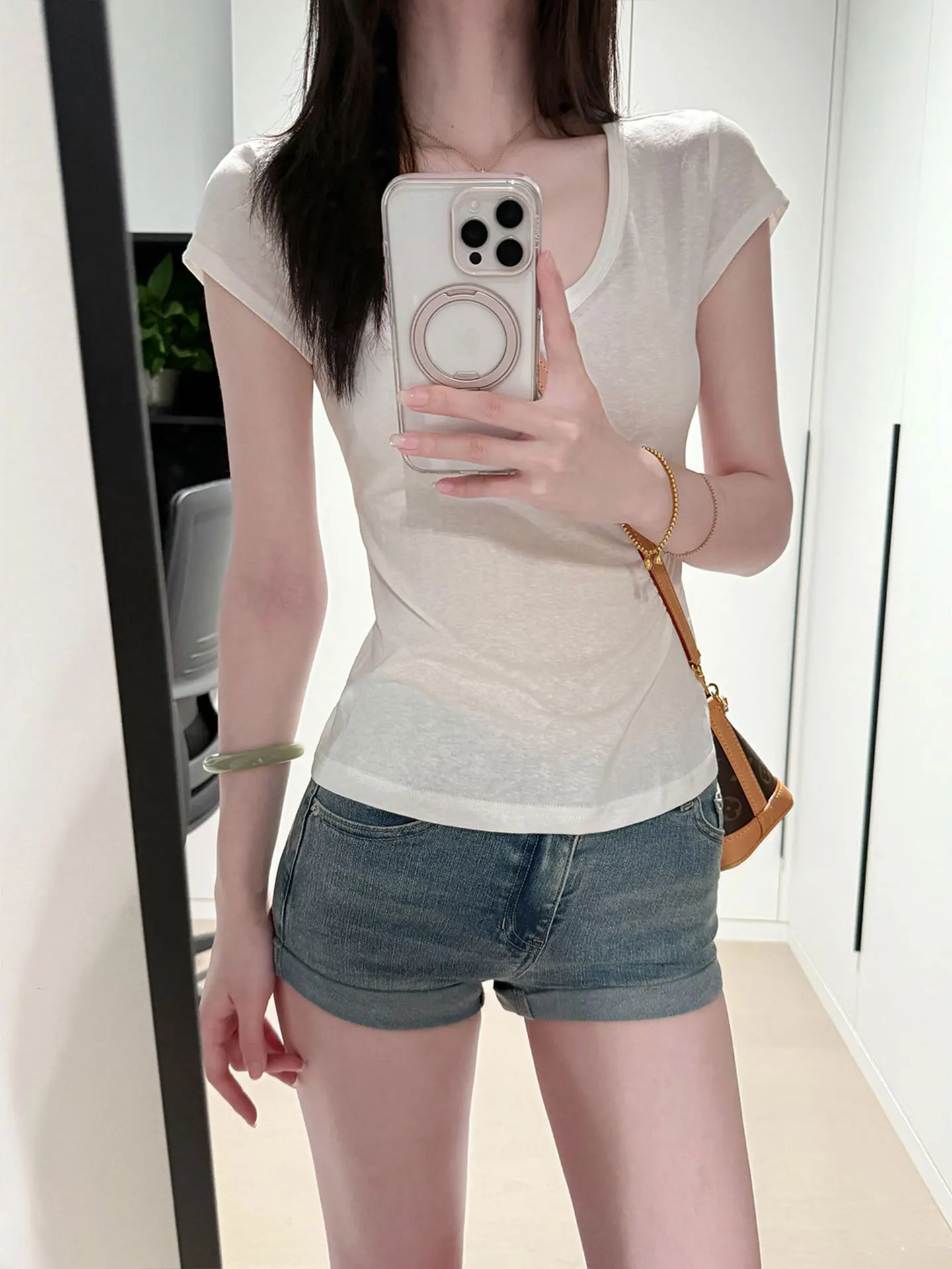 Sexy Low Waist Distressed Denim Shorts Women's Summer Small Size Personality Trendy Hot Pants Cotton Elastic Jeans Skinnies
Sexy Low Waist Distressed Denim Shorts Women's Summer Small Size Personality Trendy Hot Pants Cotton Elastic Jeans Skinnies