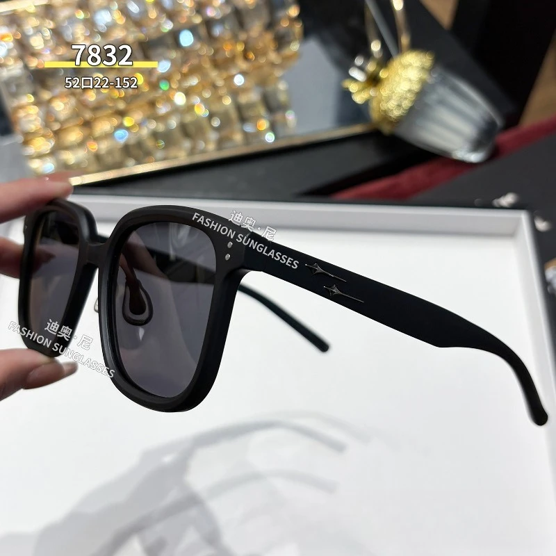 2025 Luxury Polarized Sunglasses, UV400 Designer Glasses with Transparent Silicone Nose Pads, Retro Fashion Unisex Anti-Slip
2025 Luxury Polarized Sunglasses, UV400 Designer Glasses with Transparent Silicone Nose Pads, Retro Fashion Unisex Anti-Slip