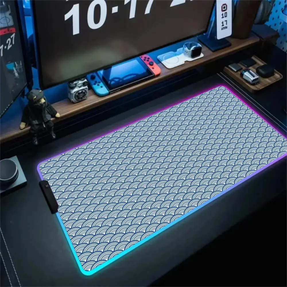 RGB Mouse pad Simple art illustration LED glow gaming mat rubber anti-slip Desk Mat gamer pc accessories Gaming keypad mousepad
RGB Mouse pad Simple art illustration LED glow gaming mat rubber anti-slip Desk Mat gamer pc accessories Gaming keypad mousepad