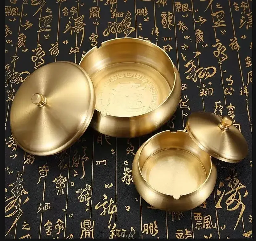 Brass Ashtray with Cover Anti Fly Ash Storage Box Soot Tray Desktop Decor Ornament Portable Smoking Accessories
Brass Ashtray with Cover Anti Fly Ash Storage Box Soot Tray Desktop Decor Ornament Portable Smoking Accessories