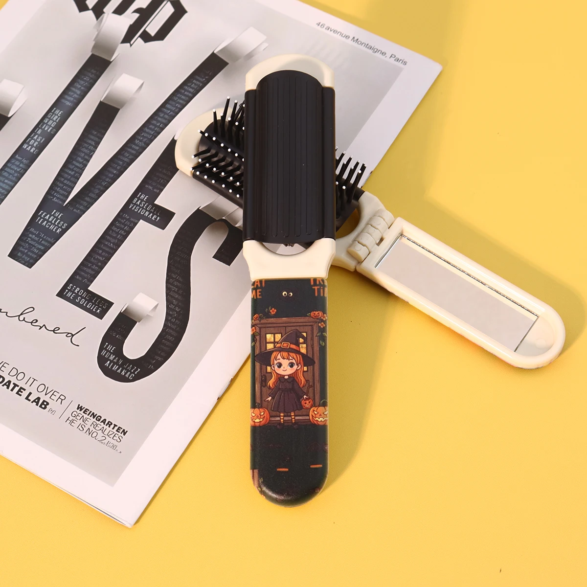 1pc portable folding travel comb, Halloween style, with built-in mirror - compact mini pocket massage comb
1pc portable folding travel comb, Halloween style, with built-in mirror - compact mini pocket massage comb