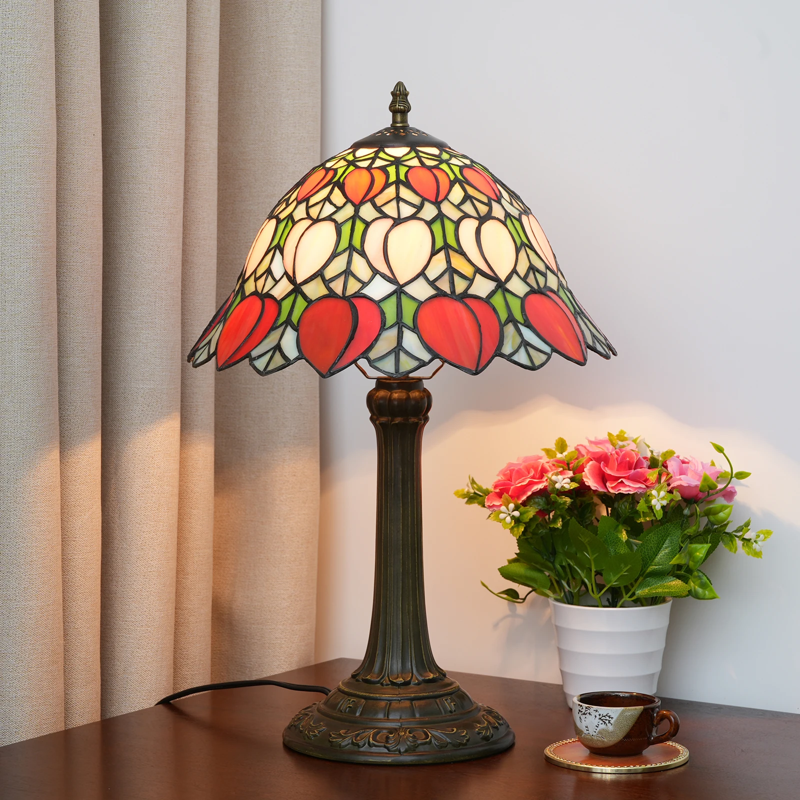 Tiffany Style Table Lamp honey peach Antique Stained Glass Lamp for Living Room Bedroom Bedside Nightstand Home Office
Tiffany Style Table Lamp honey peach Antique Stained Glass Lamp for Living Room Bedroom Bedside Nightstand Home Office
