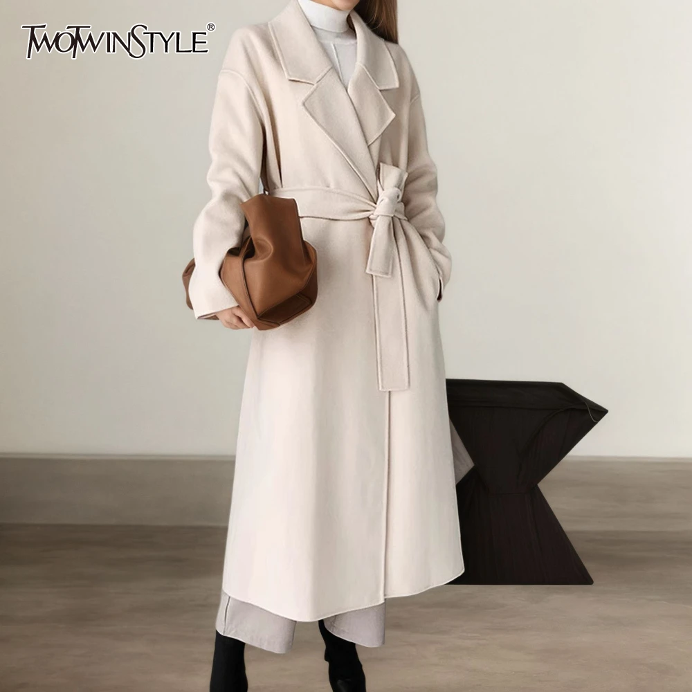 TWOTWINSTYLE Beige Spliced Sashes Casual Jacket Female Lapel Long Sleeve Loose Streetwear Women's Jackets Autumn Style Fashion
TWOTWINSTYLE Beige Spliced Sashes Casual Jacket Female Lapel Long Sleeve Loose Streetwear Women's Jackets Autumn Style Fashion