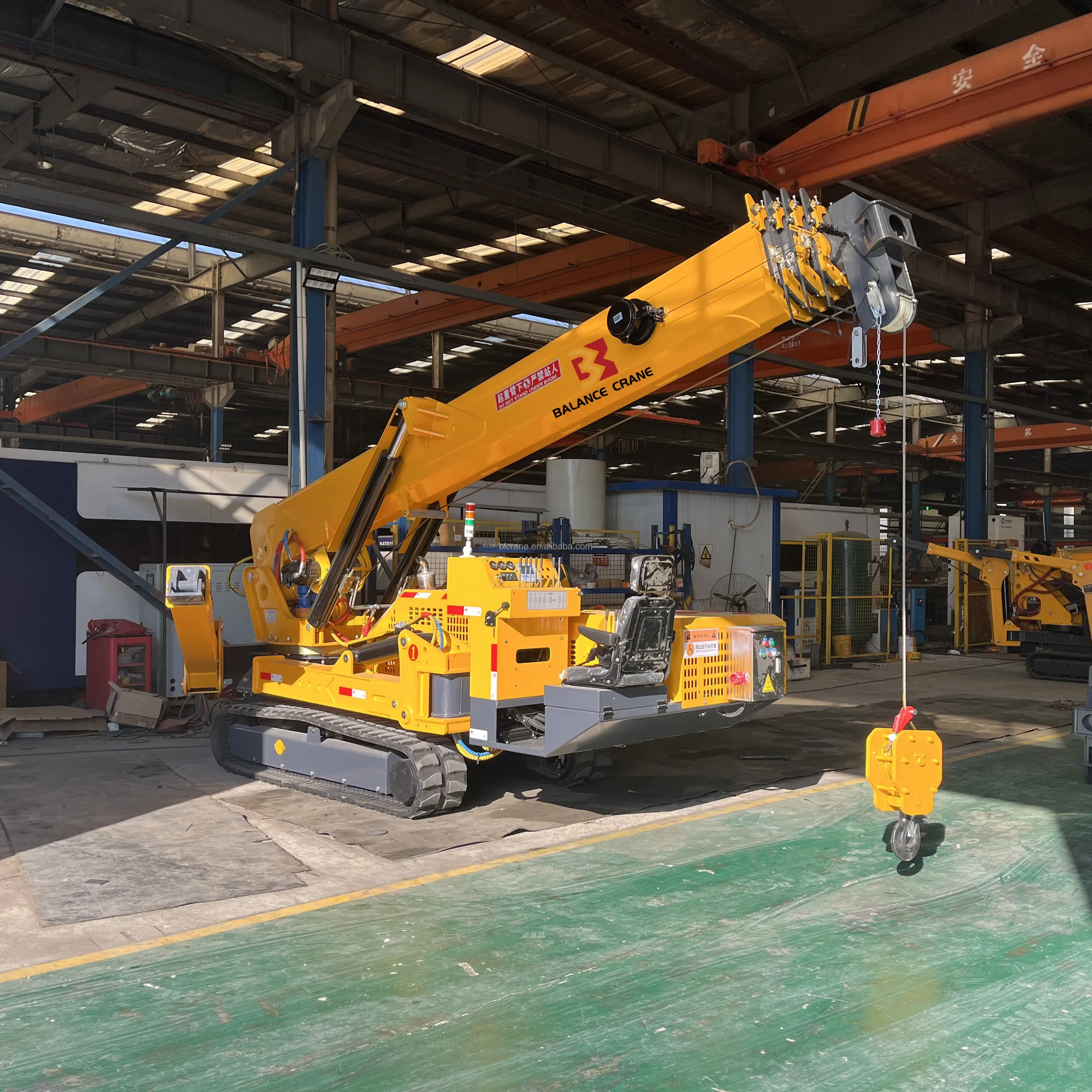 10t 12t Electric Telescopic Spider Crane with Remote Control Mini 5 Ton Crawler Crane Competitive Mini Spider Crane Price
10t 12t Electric Telescopic Spider Crane with Remote Control Mini 5 Ton Crawler Crane Competitive Mini Spider Crane Price