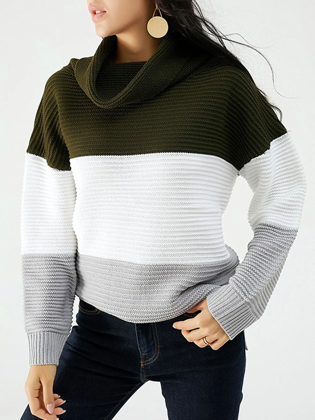 Women's Long Sleeve Turtleneck Sweater Autumn Winter Fashion Daily Wear Regular Fit with Slit for Casual Occasions
Women's Long Sleeve Turtleneck Sweater Autumn Winter Fashion Daily Wear Regular Fit with Slit for Casual Occasions