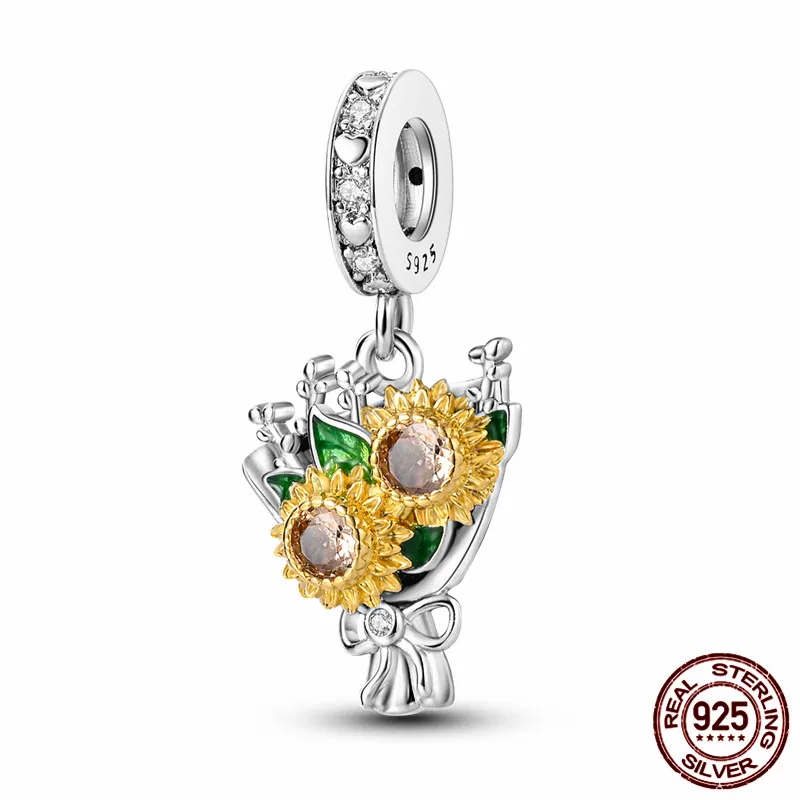 This S925 sterling silver sunflower bouquet charm paired with an original bracelet is a DIY jewelry gift perfect for women.
This S925 sterling silver sunflower bouquet charm paired with an original bracelet is a DIY jewelry gift perfect for women.