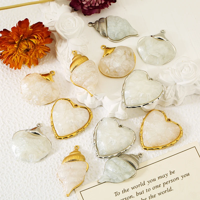 2pcs Stainless Steel Fritillary Conch Shell Heart Pendants Suitable Women Necklace Earring Making DIY Retro Jewellery Materials
2pcs Stainless Steel Fritillary Conch Shell Heart Pendants Suitable Women Necklace Earring Making DIY Retro Jewellery Materials