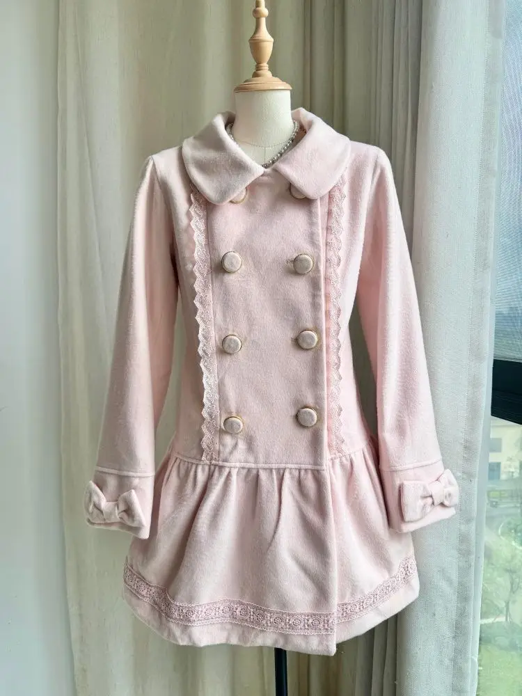 Зимний японский розовый двубортный топ в стиле Лолиты, милая кавайная куртка принцессы с бантом, повседневное пальто с длинными рукавами в студенческом стиле
Зимний японский розовый двубортный топ в стиле Лолиты, милая кавайная куртка принцессы с бантом, повседневное пальто с длинными рукавами в студенческом стиле