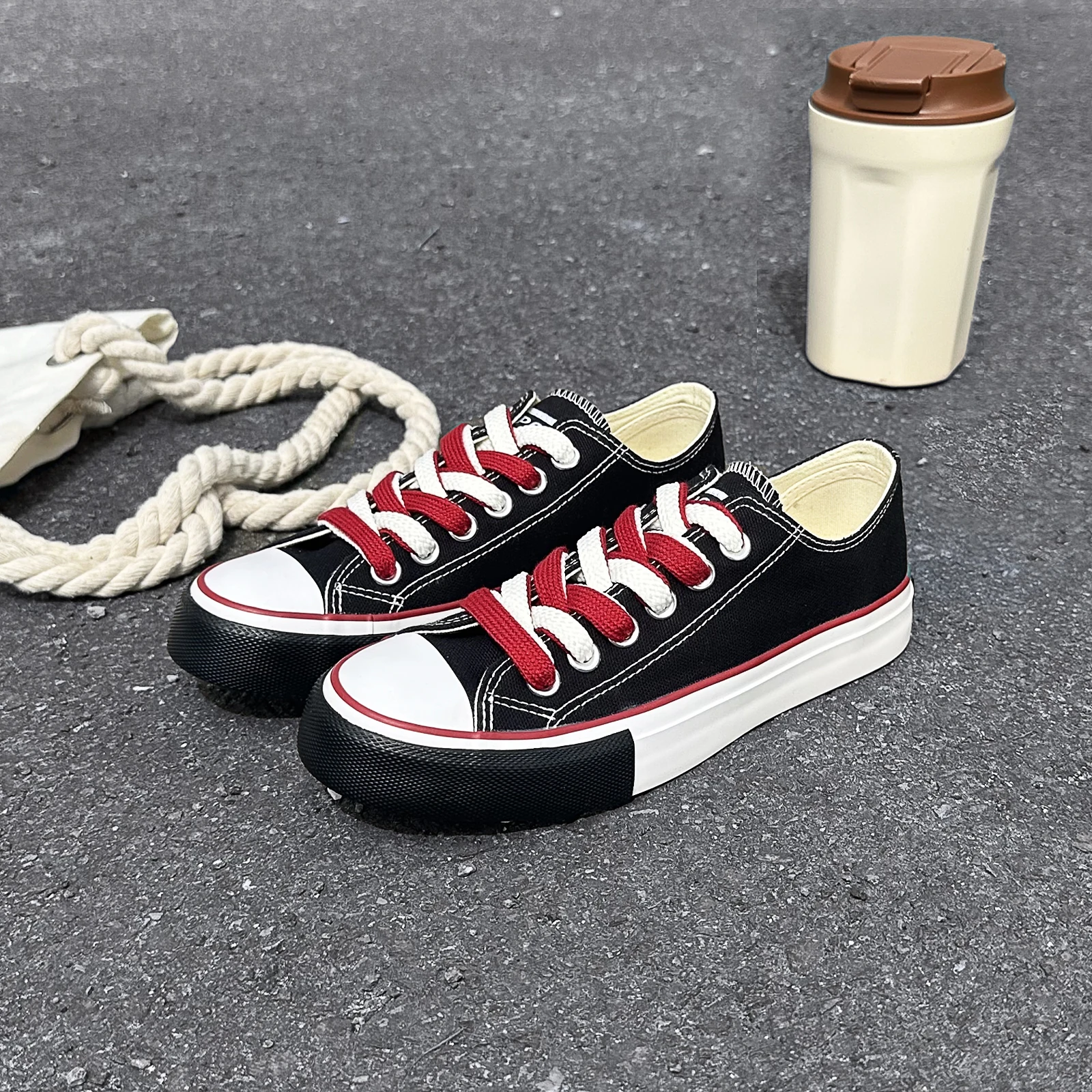 WZ015 Spring and Autumn OPOEE new high top lace up youth canvas shoes solid color breathable boys and girls Korean version shoes
WZ015 Spring and Autumn OPOEE new high top lace up youth canvas shoes solid color breathable boys and girls Korean version shoes