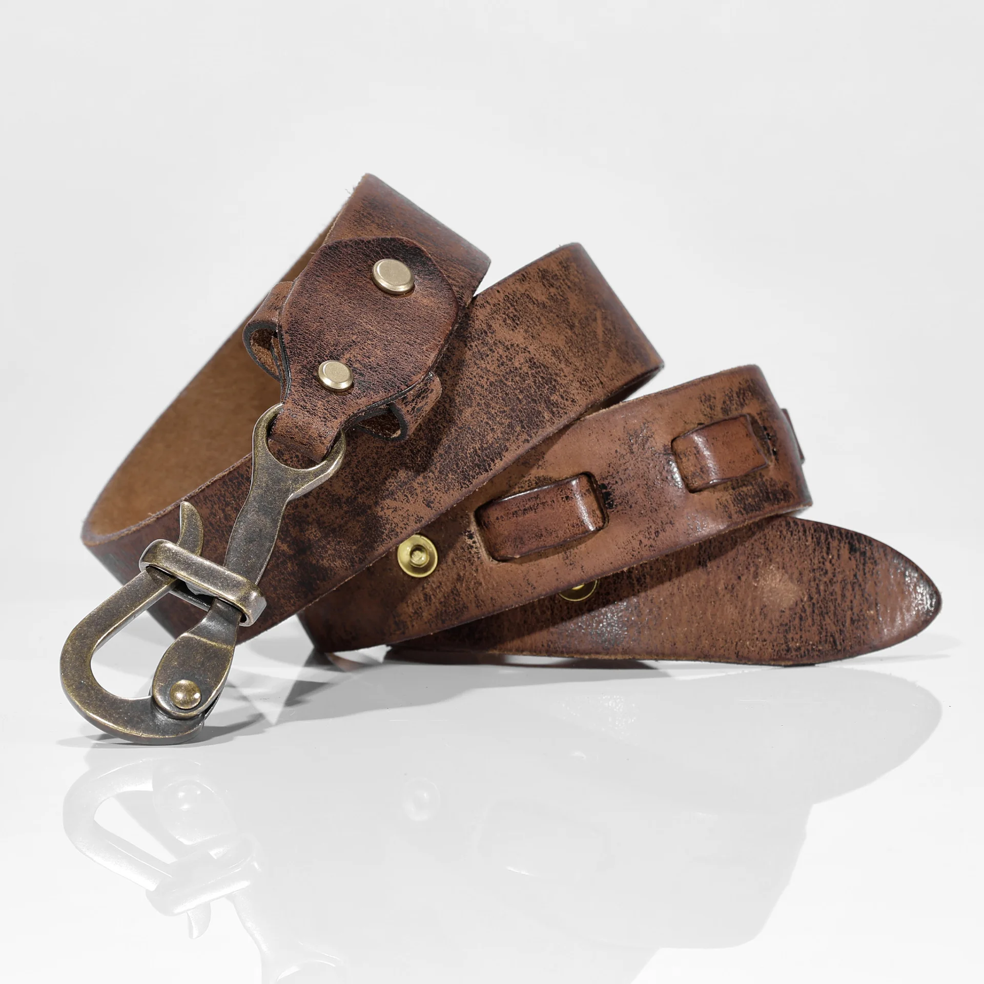 Retro Men's Italian Genuine Leather Belts,Top Layer Cowhide Handmade Brass Hook Buckle Neutral Decorative Jeans Pants Belt
Retro Men's Italian Genuine Leather Belts,Top Layer Cowhide Handmade Brass Hook Buckle Neutral Decorative Jeans Pants Belt