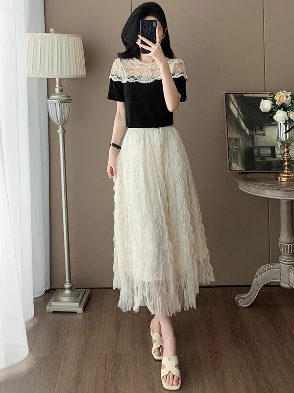 Fashionable Lace Short Sleeve Top And Mesh Skirt Two-Piece Set Women's Summer Outfit Breathable Splice Style Black Color
Fashionable Lace Short Sleeve Top And Mesh Skirt Two-Piece Set Women's Summer Outfit Breathable Splice Style Black Color
