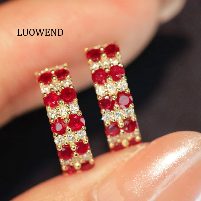 LUOWEND 100% 18K Yellow Gold Earrings Luxury Classic Design Shiny Diamond Natural Ruby Earrings for Women High Party Jewelry
LUOWEND 100% 18K Yellow Gold Earrings Luxury Classic Design Shiny Diamond Natural Ruby Earrings for Women High Party Jewelry