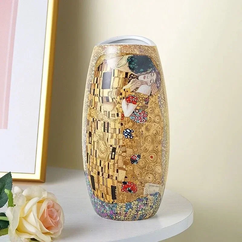 Роскошная Европейская керамическая ваза Klimt Kiss, домашний декор, креативный дизайн, фарфоровая декоративная ваза для цветов, свадебное украшение
Роскошная Европейская керамическая ваза Klimt Kiss, домашний декор, креативный дизайн, фарфоровая декоративная ваза для цветов, свадебное украшение