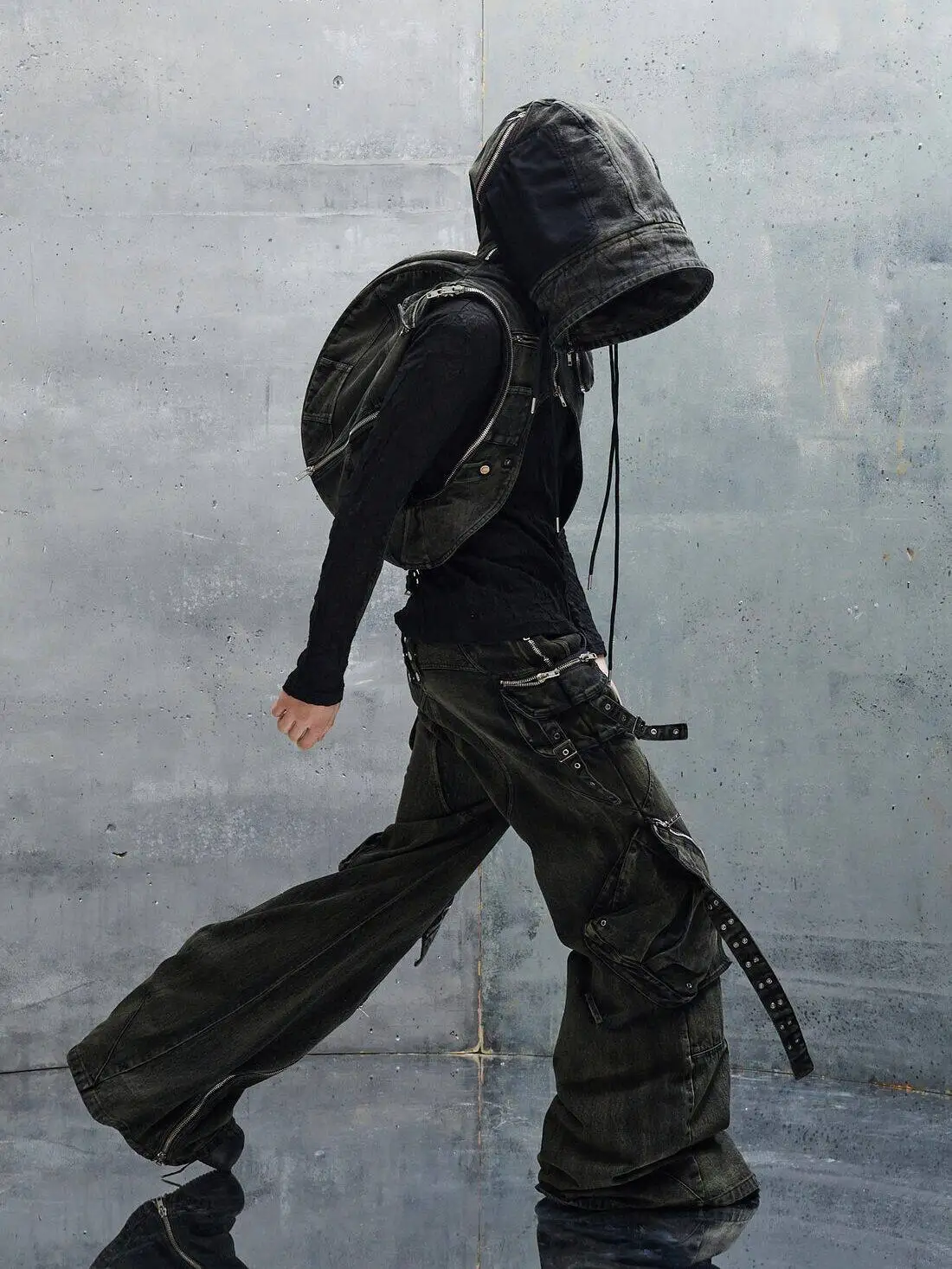 NO FAITH STUDIOS Heavy Craft Multi-zipper Tooling Cowboy Hat Backpack Vest Vest Multifunctional Bag
NO FAITH STUDIOS Heavy Craft Multi-zipper Tooling Cowboy Hat Backpack Vest Vest Multifunctional Bag