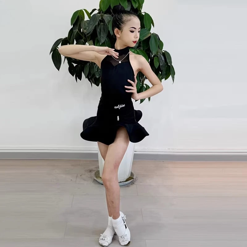 New black Latin dance practice suit for girls neck-wrap dance costume for children children's performance suit Latin dance suit
New black Latin dance practice suit for girls neck-wrap dance costume for children children's performance suit Latin dance suit