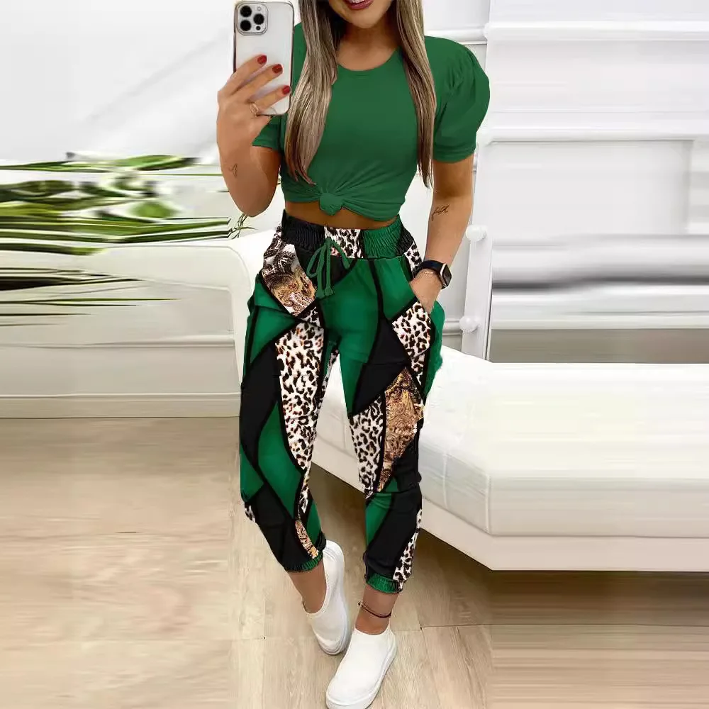 Short Sleeve Crop Tops And Skinny Pants Two Pieces Sets Print O Neck T Shirt + Trousers Sets For Women 2 Pieces Suit أطقم بناطيل
Short Sleeve Crop Tops And Skinny Pants Two Pieces Sets Print O Neck T Shirt + Trousers Sets For Women 2 Pieces Suit أطقم بناطيل