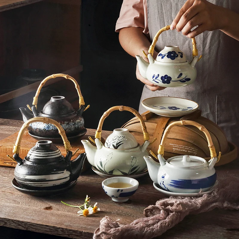 Ceramic Japanese earth bottle steamed porcelain Japanese Zefeng tea kettle set home restaurant single pot cup
Ceramic Japanese earth bottle steamed porcelain Japanese Zefeng tea kettle set home restaurant single pot cup