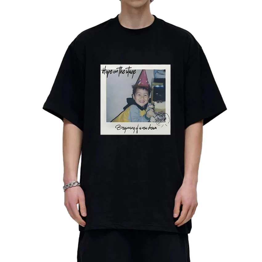 2025 Korea J-hope Baby Hope On The Stage Tour 2025 printed T shirt Men Women Fashion Y2k short sleeve T-shirts Unisex Cotton Top
2025 Korea J-hope Baby Hope On The Stage Tour 2025 printed T shirt Men Women Fashion Y2k short sleeve T-shirts Unisex Cotton Top