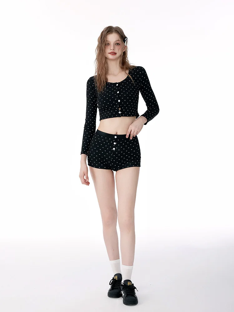 High-End Feeling Swimwear Women's 2026 New Thermal Bath Long Sleeve Separate Vacation Style Bikini Polyester Material Beach Play
High-End Feeling Swimwear Women's 2026 New Thermal Bath Long Sleeve Separate Vacation Style Bikini Polyester Material Beach Play