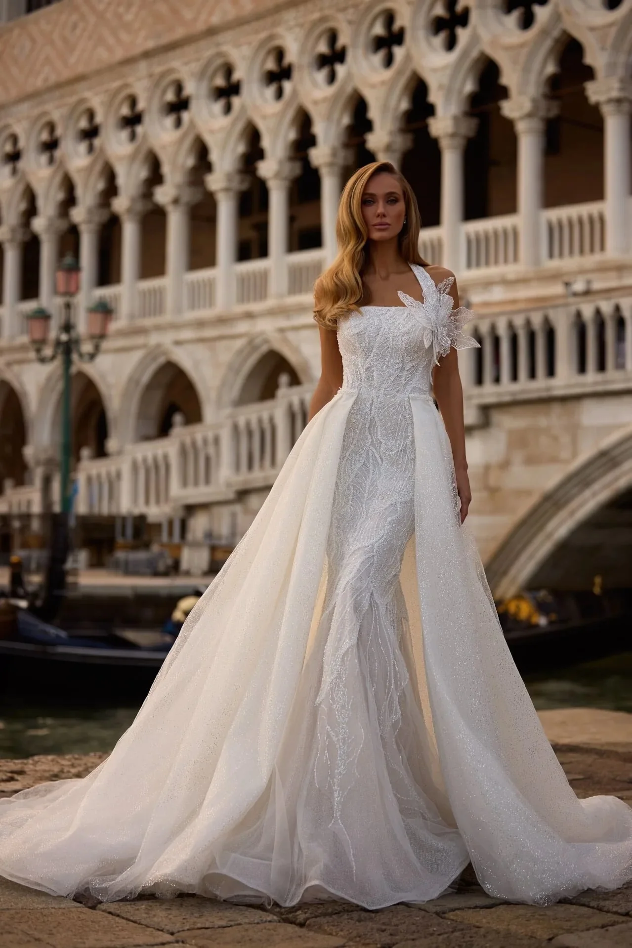 Gorgeous Mermaid Gown Wedding Dress Floral Applique One Shoulder Bridal Gowns Detachable Train Vestido De Noiva Customized
Gorgeous Mermaid Gown Wedding Dress Floral Applique One Shoulder Bridal Gowns Detachable Train Vestido De Noiva Customized