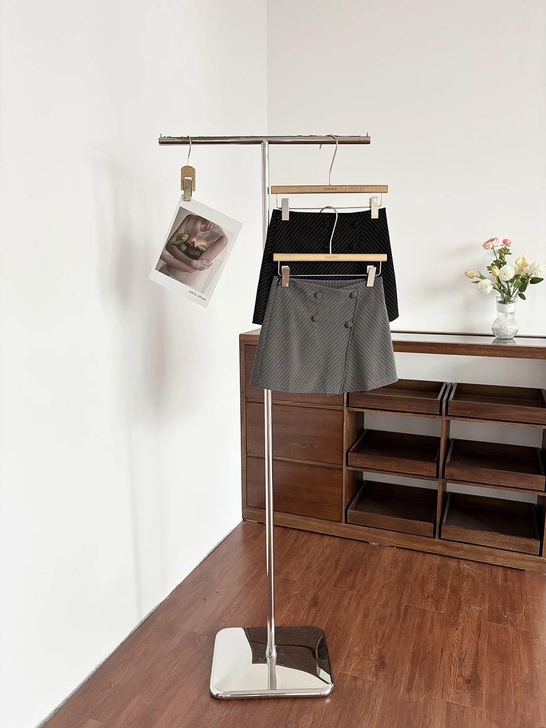 Slimming A-Line Midi Skirt Striped Korean Retro Design Versatile Commute Summer 2026 Women's High Waist Polyester Fiber
Slimming A-Line Midi Skirt Striped Korean Retro Design Versatile Commute Summer 2026 Women's High Waist Polyester Fiber