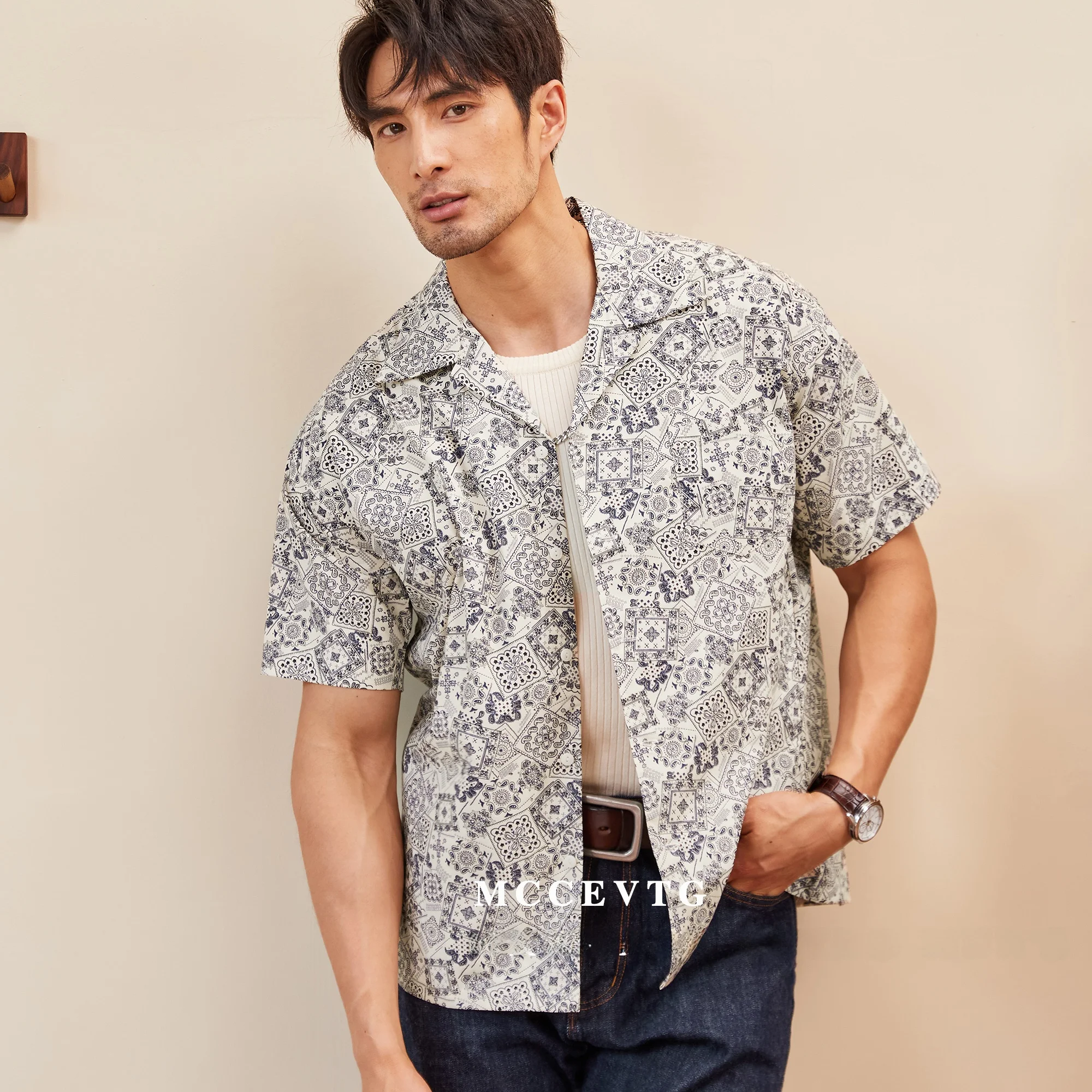 Cuban Collar Short Sleeve Hawaiian Casual American Retro Shirt Beach Floral Cotton Breathable Fashion Urban Youth Spring Summer
Cuban Collar Short Sleeve Hawaiian Casual American Retro Shirt Beach Floral Cotton Breathable Fashion Urban Youth Spring Summer