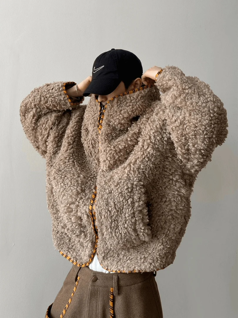 Мужская зимняя куртка-пуховик из хлопка с капюшоном, утепленная, с отделкой из овечьей шерсти, в стиле ретро, цвета хаки, свободного кроя, повседневная, класса люкс
Мужская зимняя куртка-пуховик из хлопка с капюшоном, утепленная, с отделкой из овечьей шерсти, в стиле ретро, цвета хаки, свободного кроя, повседневная, класса люкс