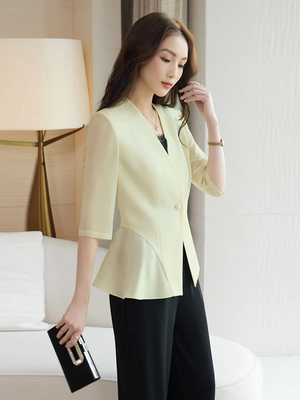 Fashionable Short Sleeveless Women's Suit Jacket 2026 Summer New Style Commute Wind Polyester Fiber Breathable Straight Hem
Fashionable Short Sleeveless Women's Suit Jacket 2026 Summer New Style Commute Wind Polyester Fiber Breathable Straight Hem