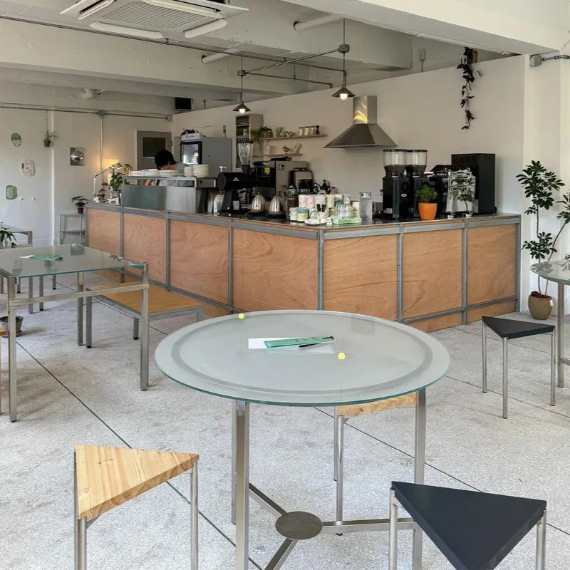 Designer glass table, coffee shop commercial glass round table
Designer glass table, coffee shop commercial glass round table