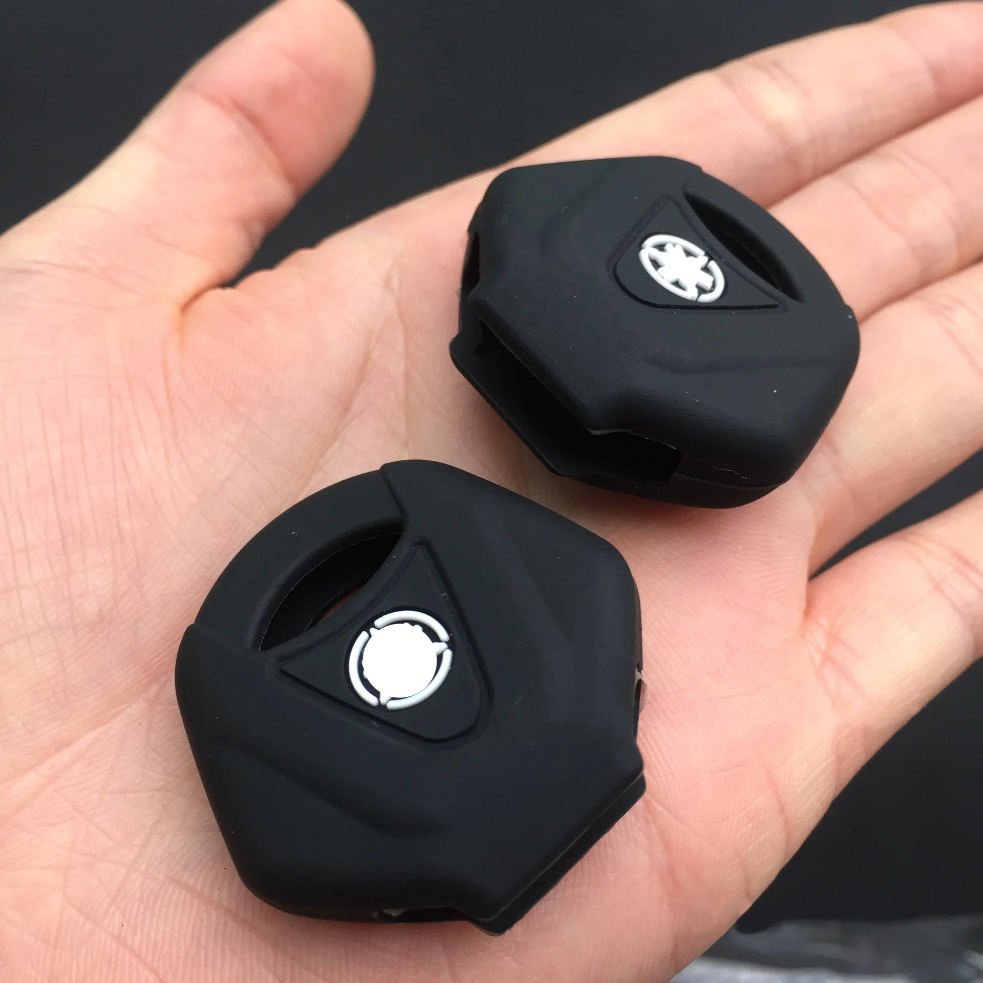 For Yamaha TMax 500 530 560 Xp500 Xp530 FZ1 FZ4 FZ6 FZ8 XT660 XJR1300 FJR1300 XJ6 Motorcycle Uncut Blade Blank Key Parts
For Yamaha TMax 500 530 560 Xp500 Xp530 FZ1 FZ4 FZ6 FZ8 XT660 XJR1300 FJR1300 XJ6 Motorcycle Uncut Blade Blank Key Parts