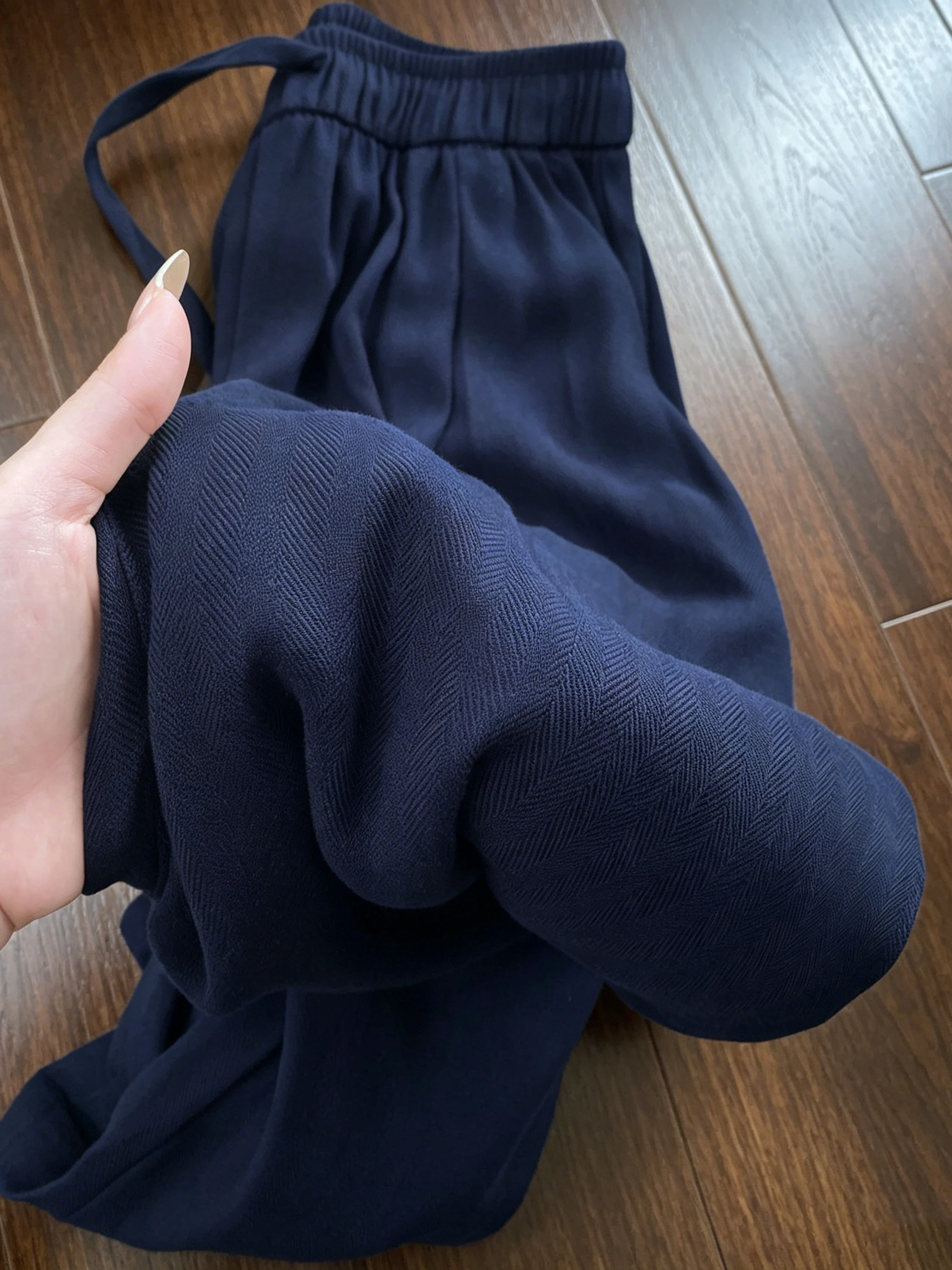Summer Thin Wide Leg Pants Women's Casual Loose Drapey Elastic Waist Slimming Linen Bend Knife Pants Commute Style
Summer Thin Wide Leg Pants Women's Casual Loose Drapey Elastic Waist Slimming Linen Bend Knife Pants Commute Style
