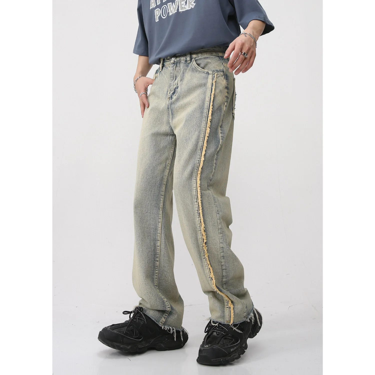 New Korean style loose straight jeans raw edge tassel fashion personality trendy men's trousers
New Korean style loose straight jeans raw edge tassel fashion personality trendy men's trousers